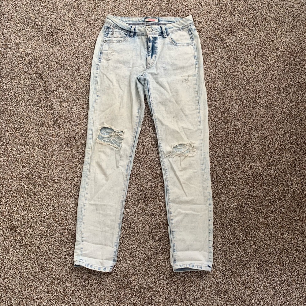 Acid wash boyfriend jeans